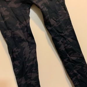 Spanx Camo leggings